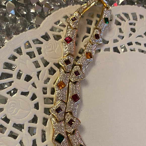 Vintage Crystals hinged collar Elegant Gold and Multicolor Gemstone Necklace - Picture 6 of 10